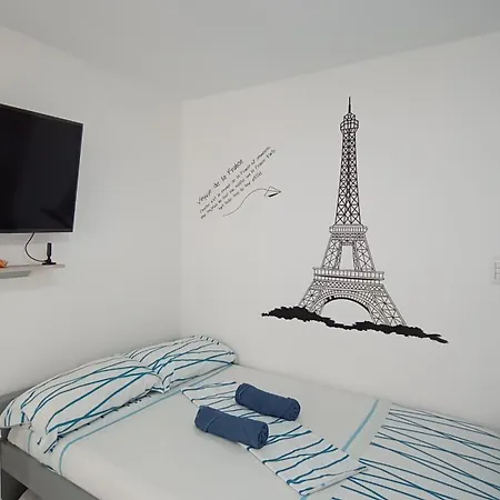 Apartamento Aparta-suites En Junto A La Playa