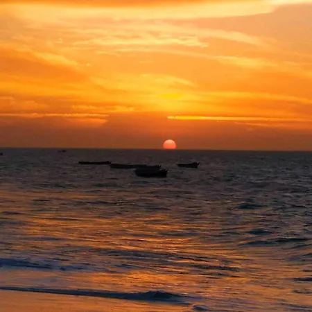 Aparta-suites En Junto A La Playa * Cartagena