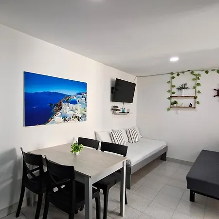 Apartamento Aparta-suites En Junto A La Playa