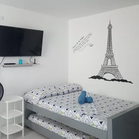 Aparta-suites En Junto A La Playa Apartment